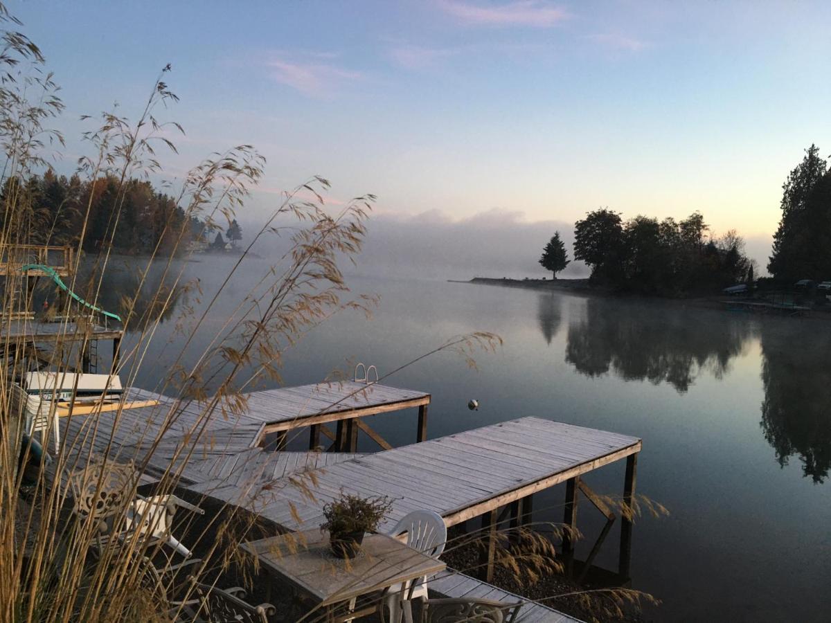 Lakefront Retreat House Sumner Екстериор снимка